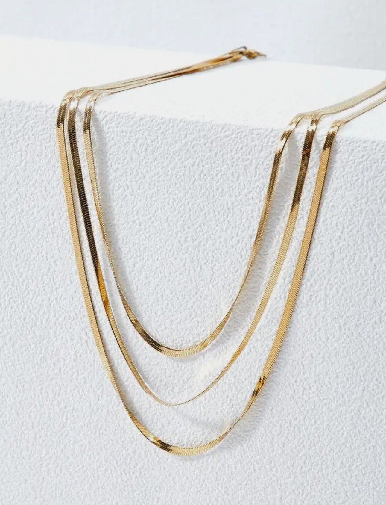 The Thin Snake Necklace